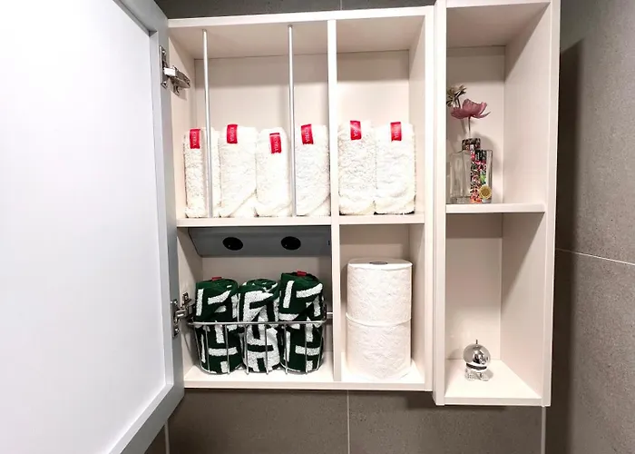 3 명동 종로 남산루프탑 신축아파트 무료짐보관 Apartment *