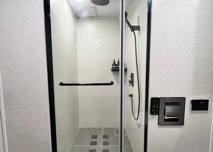Apartment 3 명동 종로 남산루프탑 신축아파트 무료짐보관 *